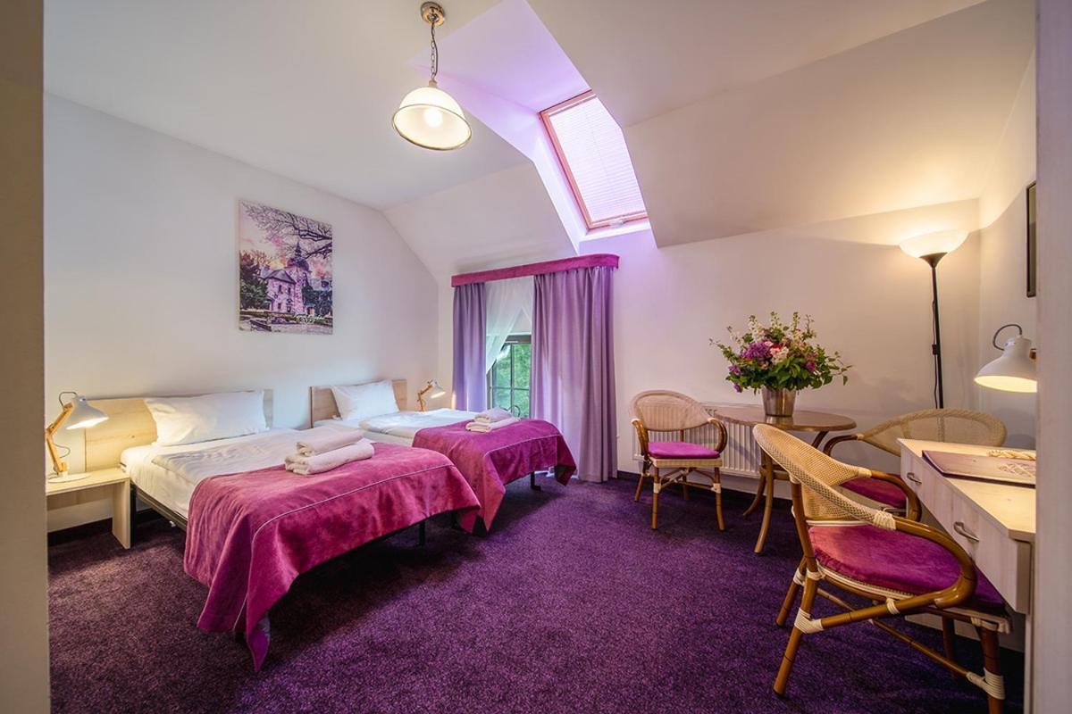 Folwark Ksiazecy Hotel Kliczkow Ngoại thất bức ảnh